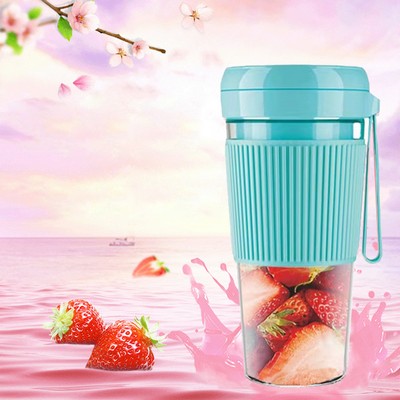 Portable Cup Blender with 1200mAh Built-In Battery and 10oz Capacity